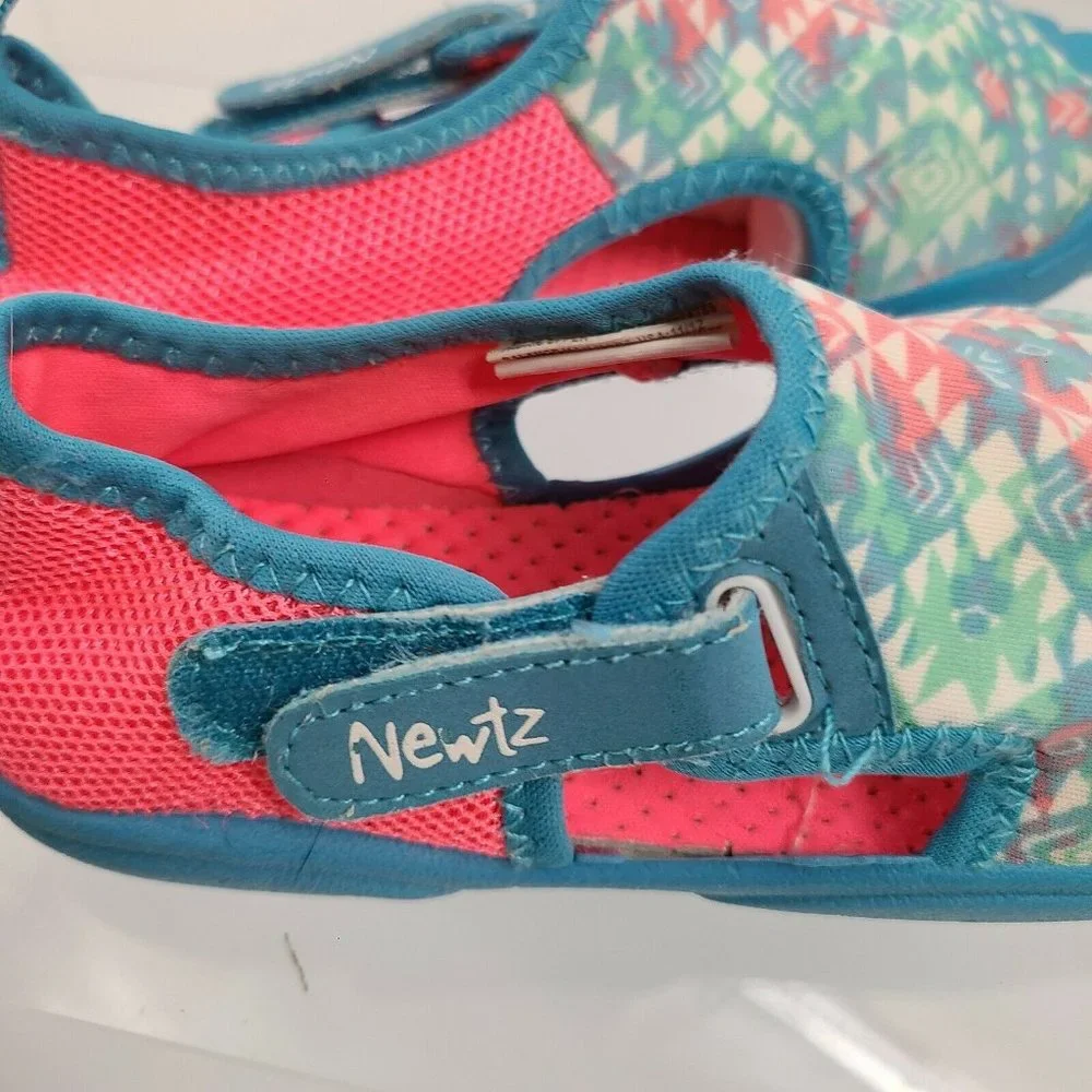Newtz Girls' Youth Water‎ Shoes Size 11-12